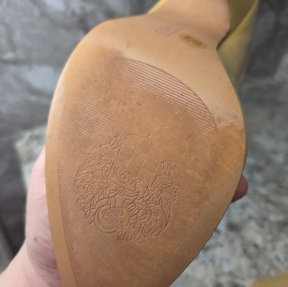 Shoes  Size36.    Vince Camuto - Picture 6 of 11